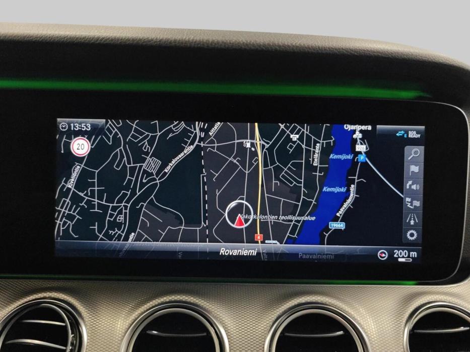 MERCEDES-BENZ E 2016