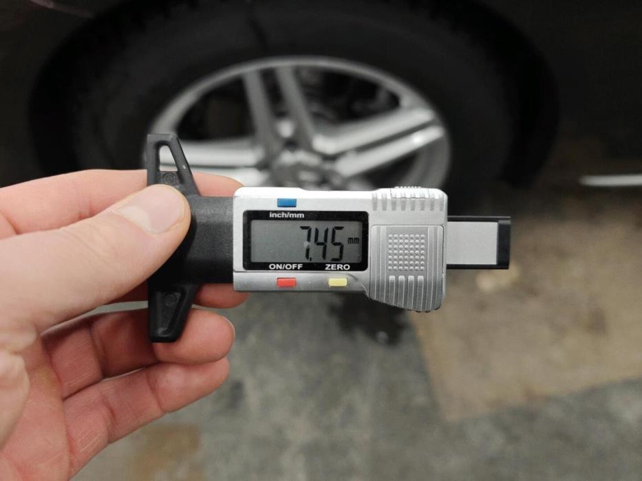 MERCEDES-BENZ E 2016