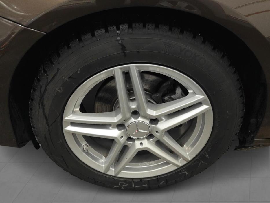 MERCEDES-BENZ E 2016