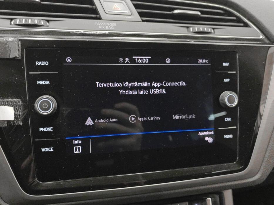 VOLKSWAGEN Touran 2021