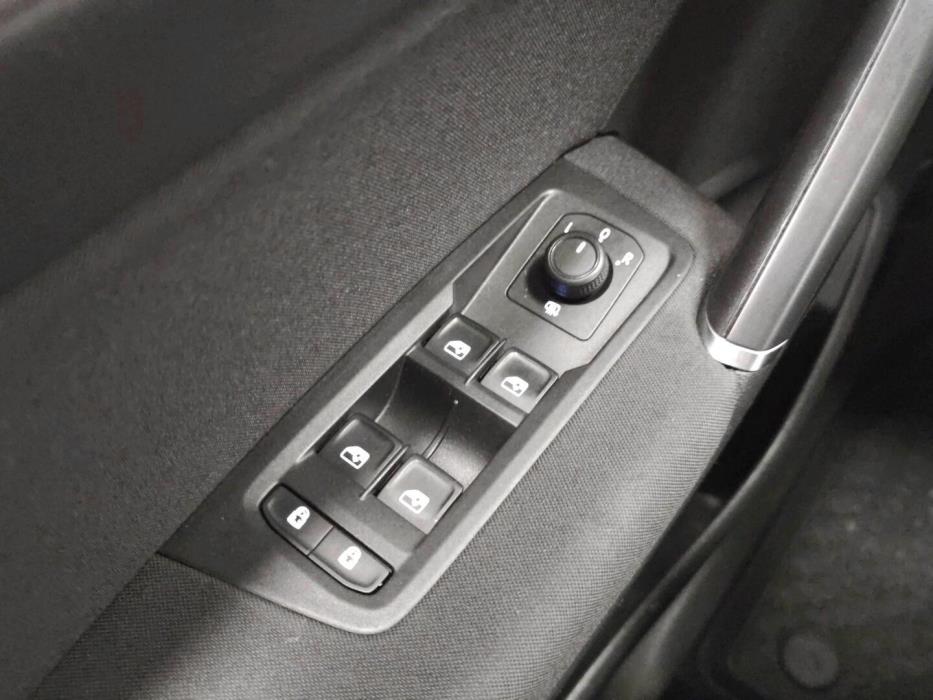 VOLKSWAGEN Touran 2021
