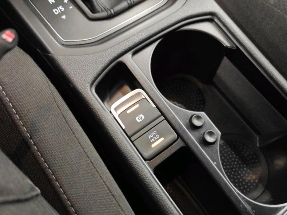 VOLKSWAGEN Touran 2021