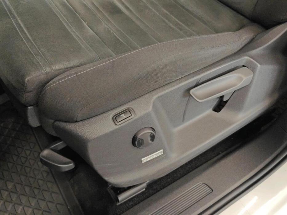 VOLKSWAGEN Touran 2021