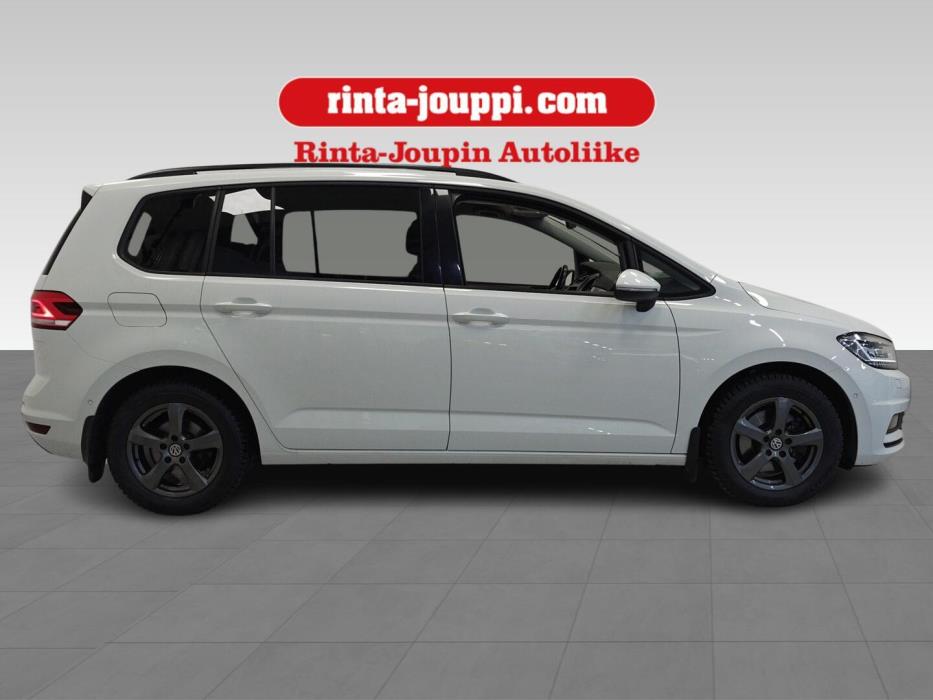 VOLKSWAGEN Touran 2021