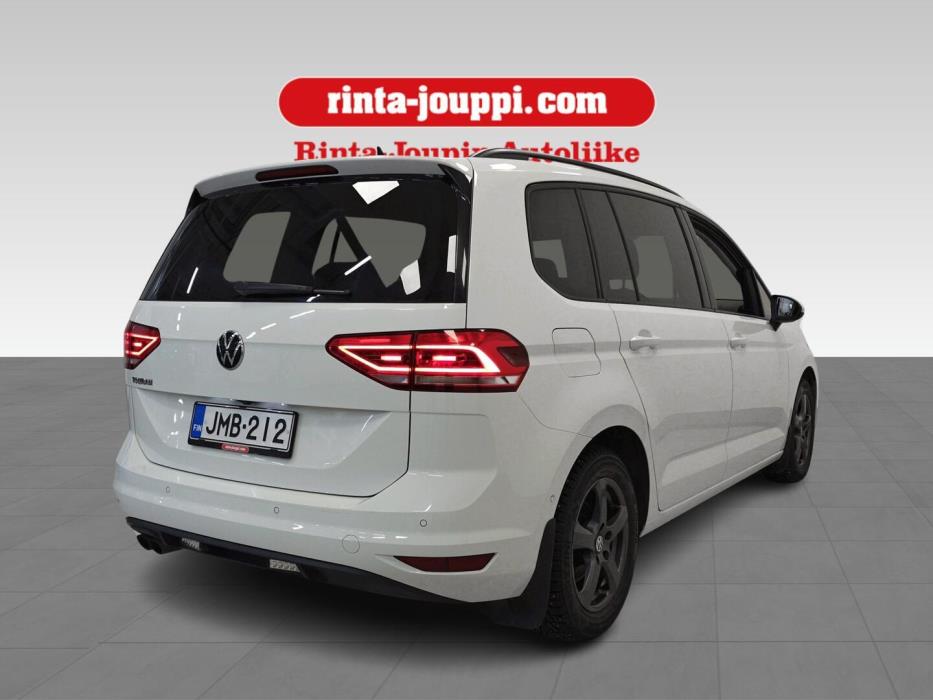 VOLKSWAGEN Touran 2021