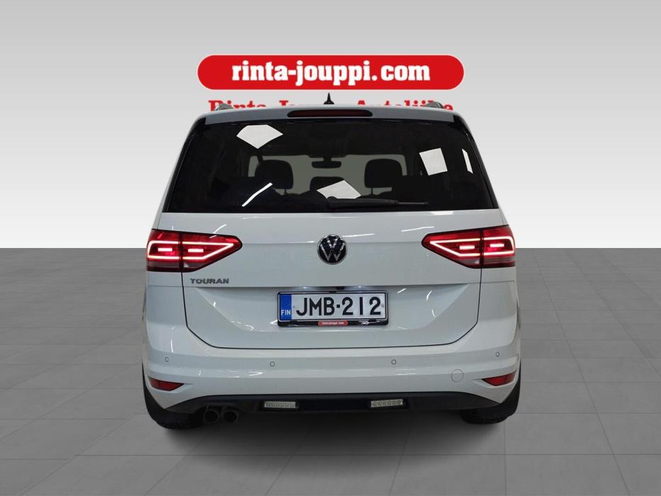 VOLKSWAGEN Touran 2021
