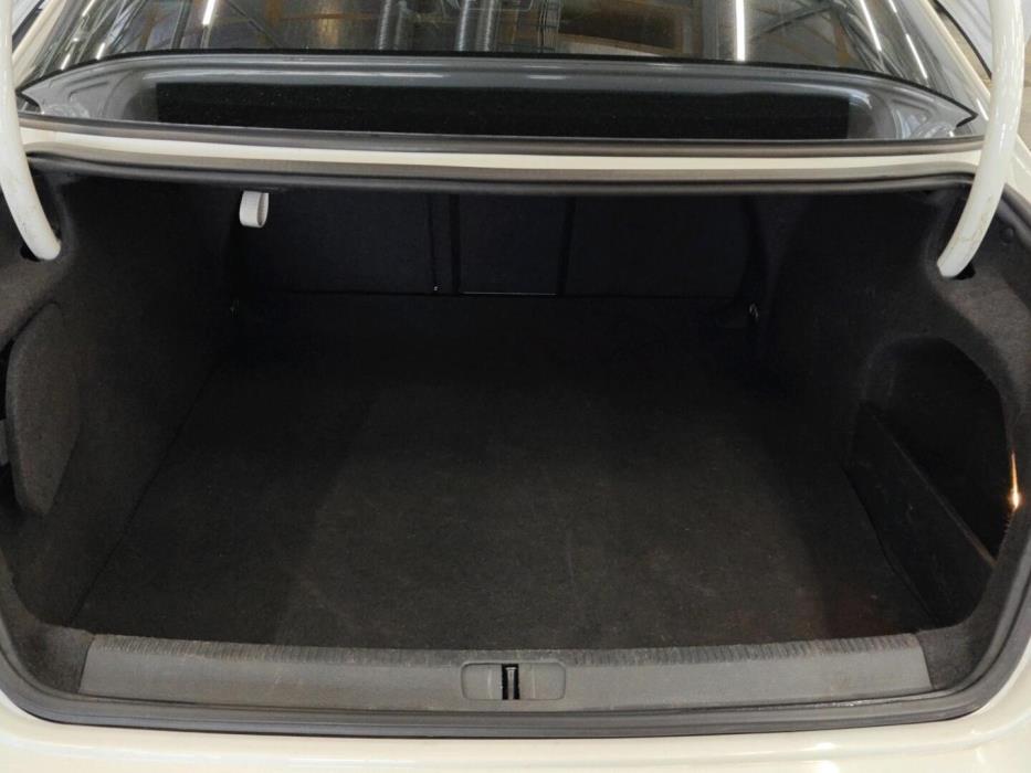 VOLKSWAGEN Passat CC 2011