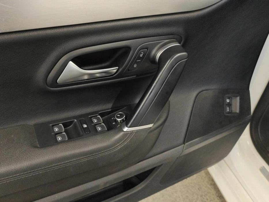 VOLKSWAGEN Passat CC 2011