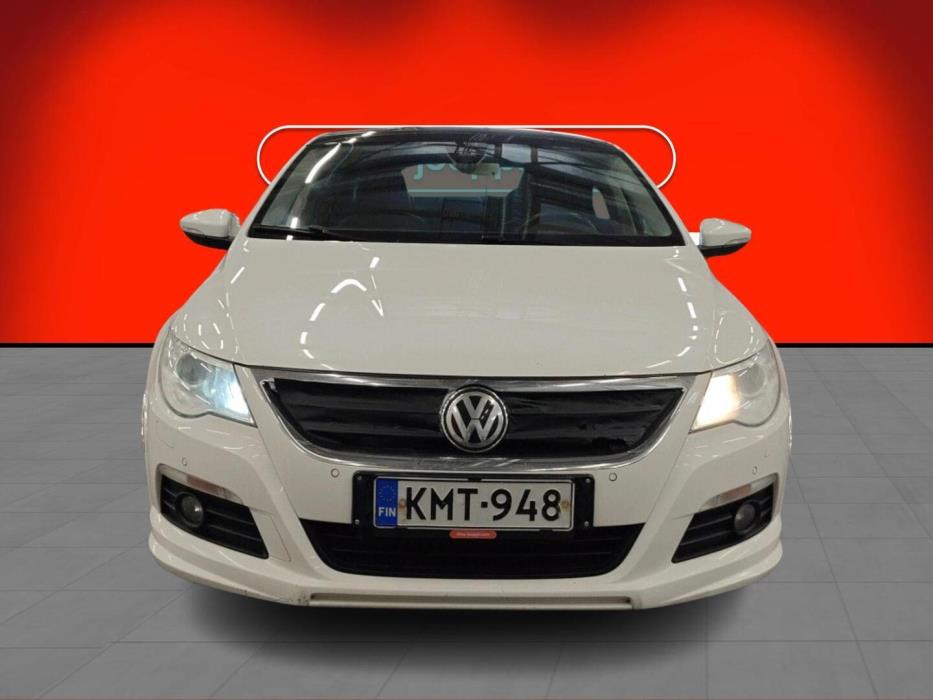 VOLKSWAGEN Passat CC 2011