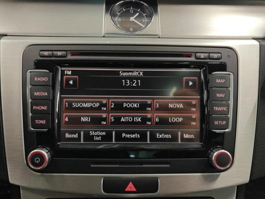 VOLKSWAGEN Passat CC 2011