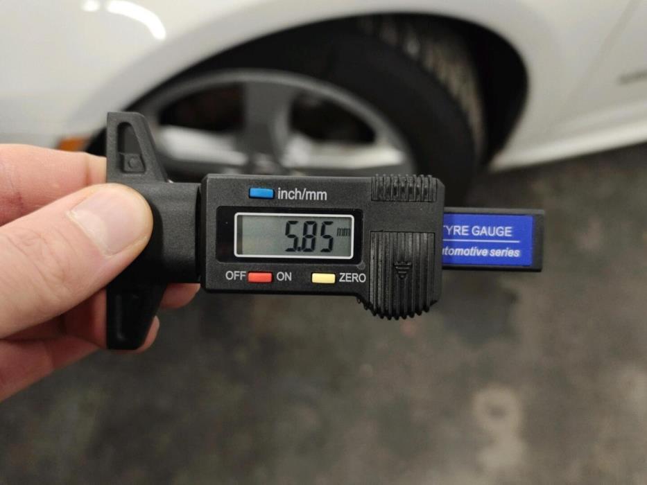 VOLKSWAGEN Passat CC 2011