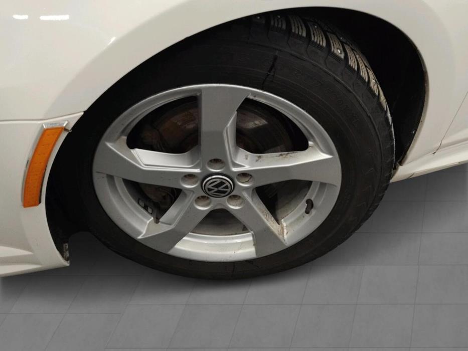 VOLKSWAGEN Passat CC 2011