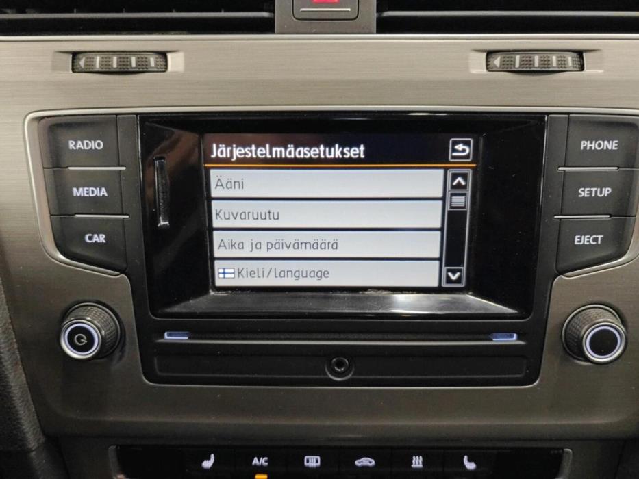 VOLKSWAGEN Golf 2016