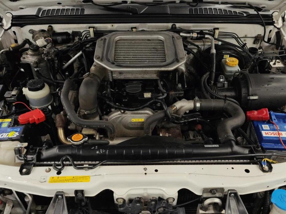 NISSAN NP300 2009