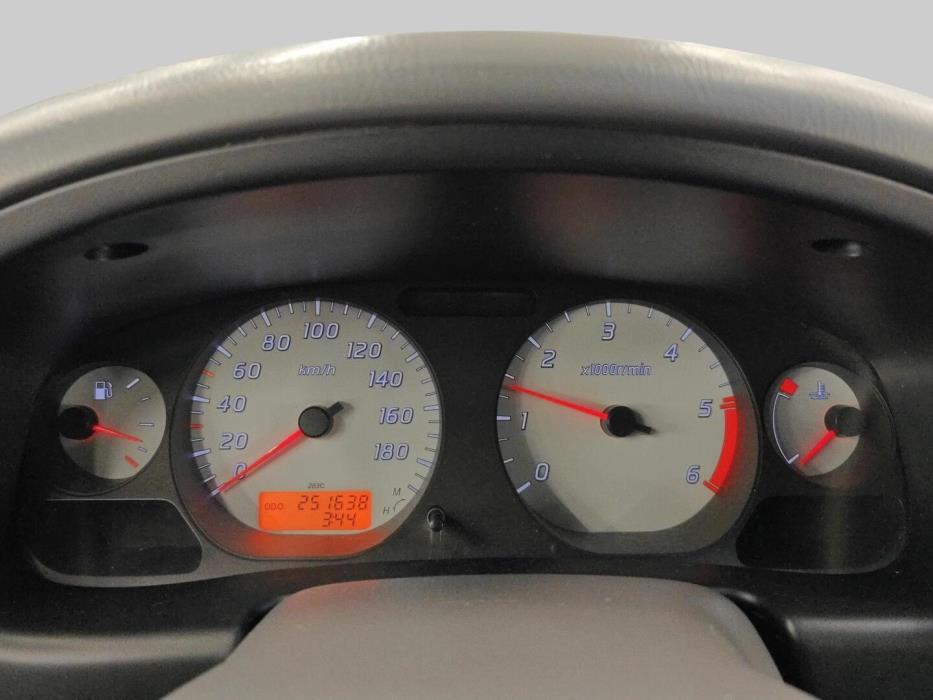 NISSAN NP300 2009