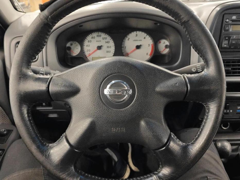NISSAN NP300 2009