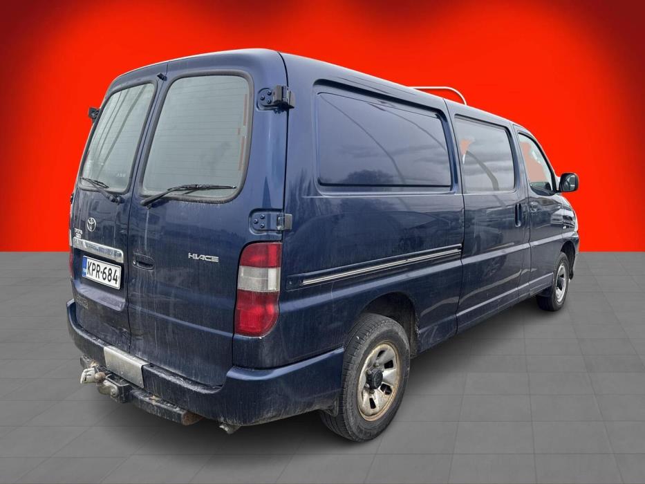 TOYOTA Hiace 2011