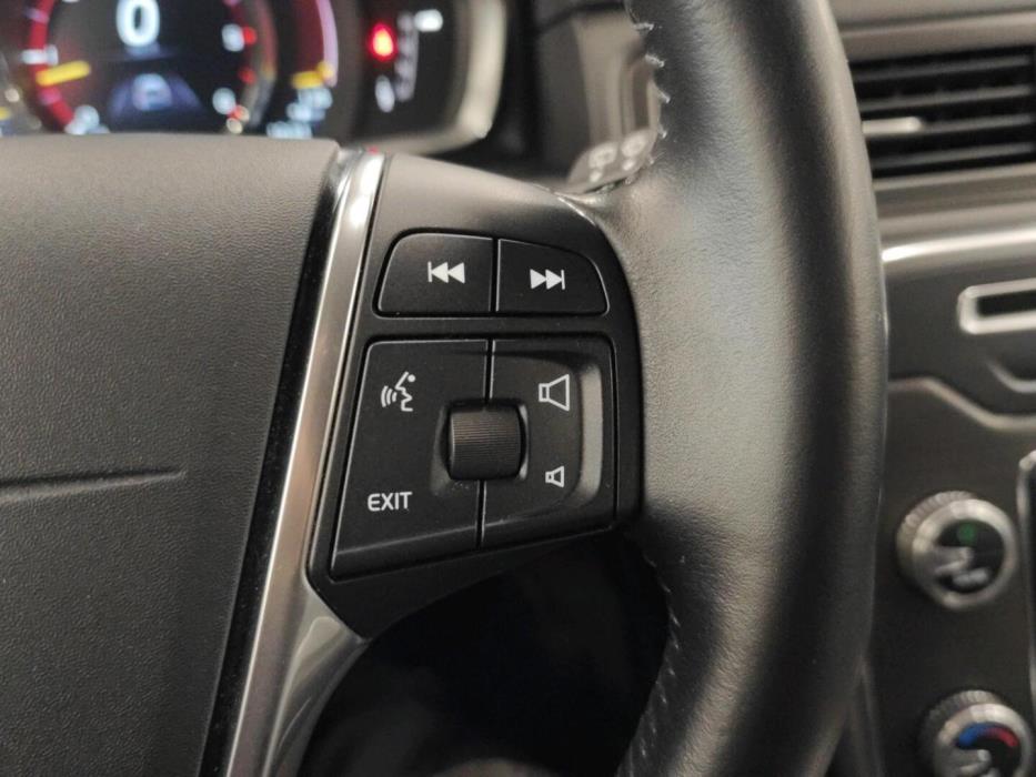 VOLVO XC70 2016