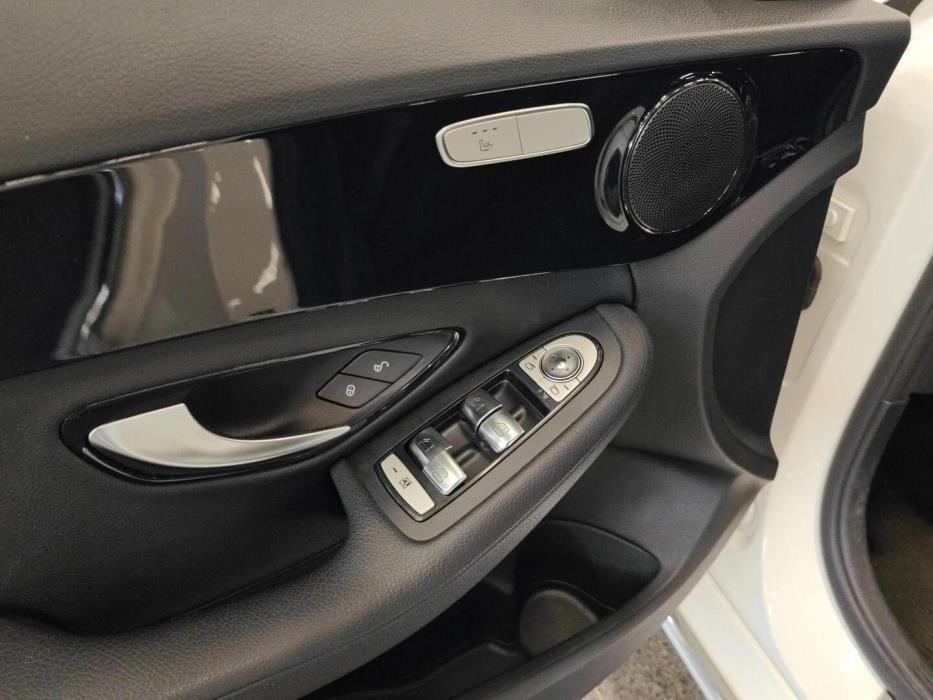 MERCEDES-BENZ C 2016