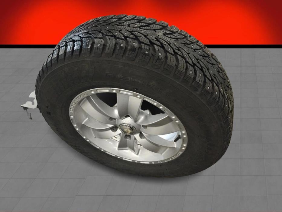 TOYOTA Hilux 2011