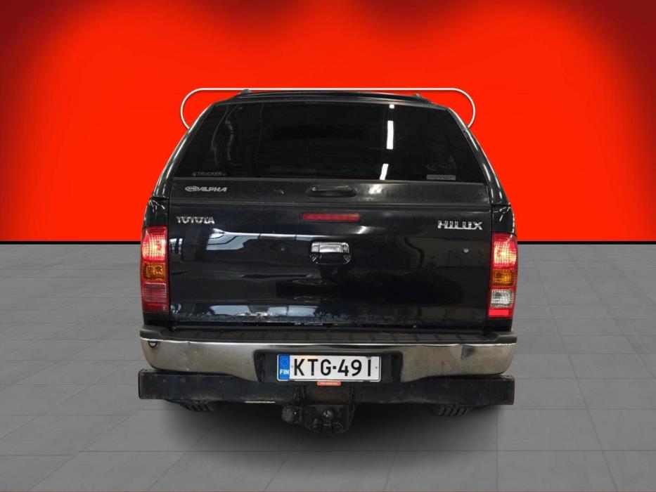TOYOTA Hilux 2011