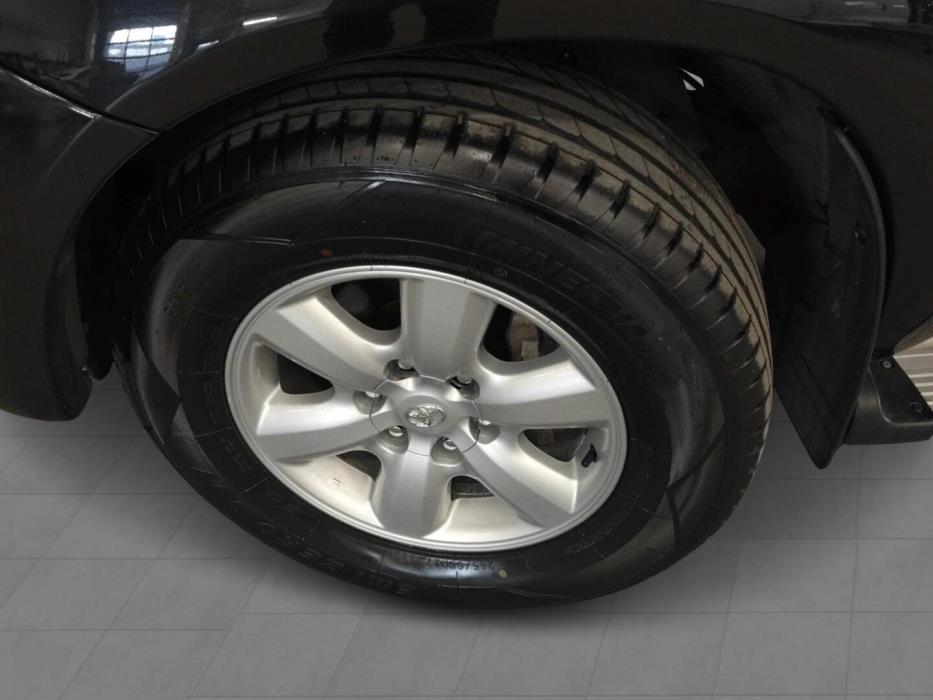 TOYOTA Hilux 2011