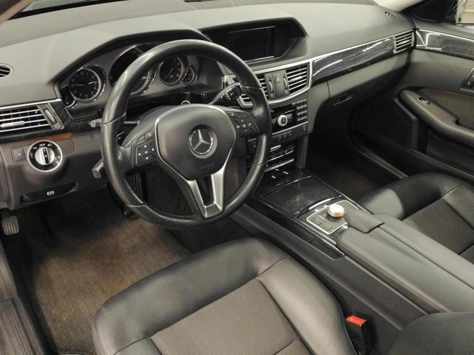 MERCEDES-BENZ E 2012