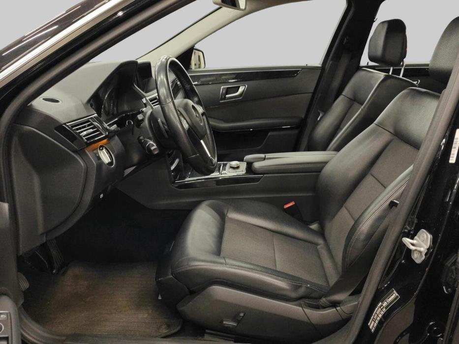 MERCEDES-BENZ E 2012