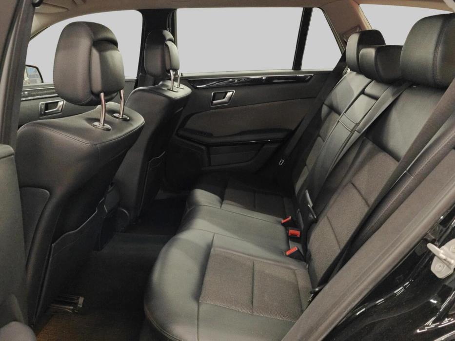 MERCEDES-BENZ E 2012