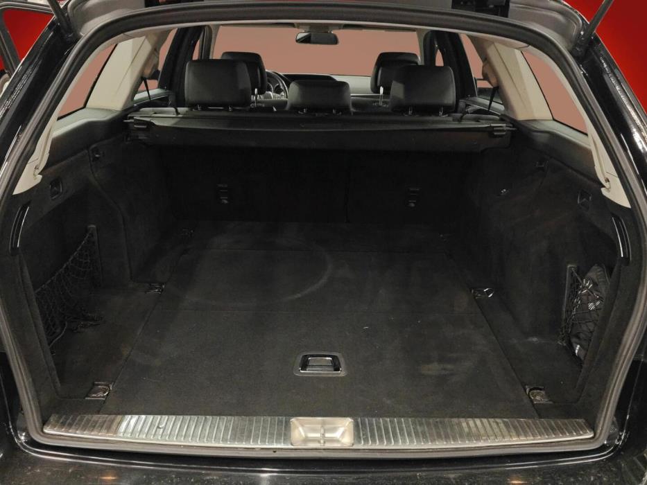 MERCEDES-BENZ E 2012