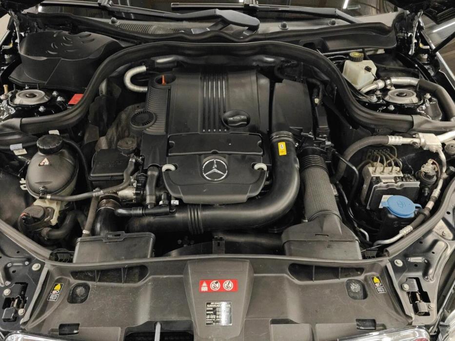 MERCEDES-BENZ E 2012