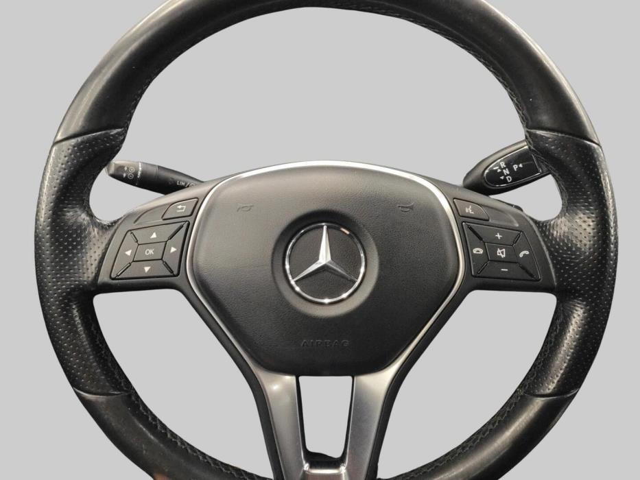 MERCEDES-BENZ E 2012