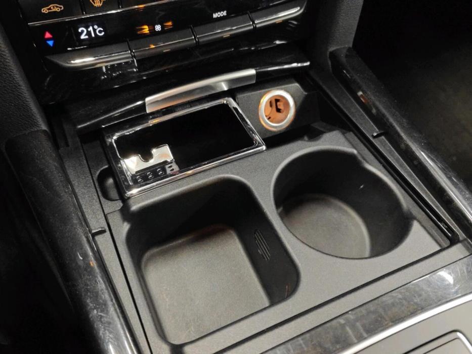 MERCEDES-BENZ E 2012