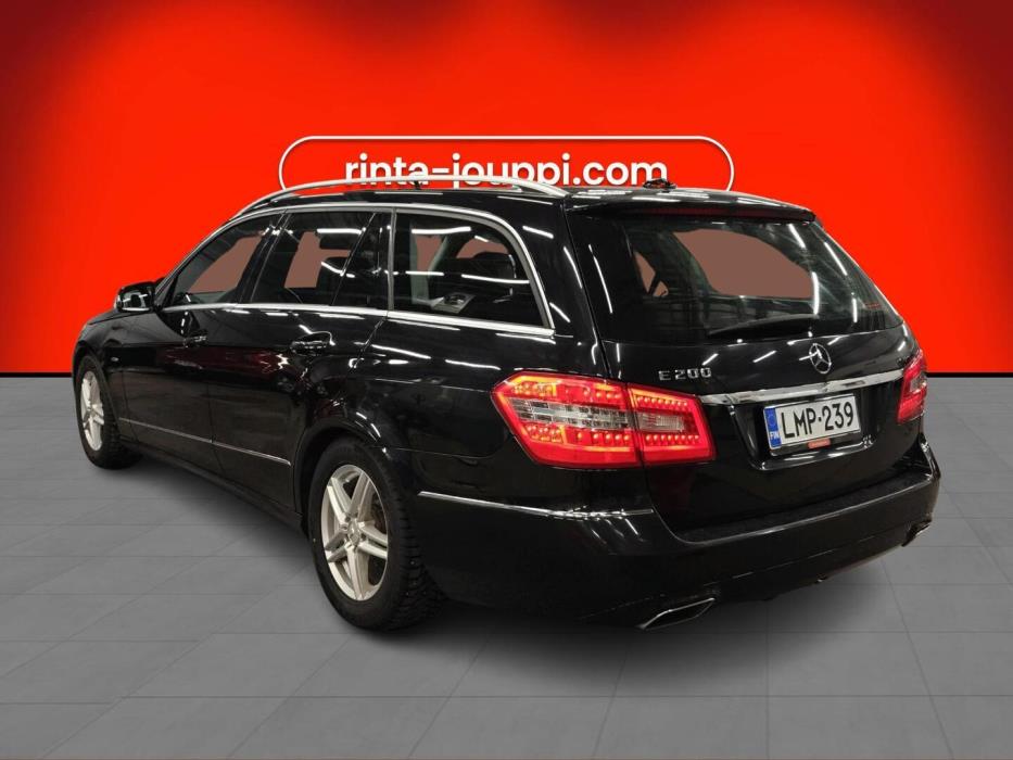 MERCEDES-BENZ E 2012