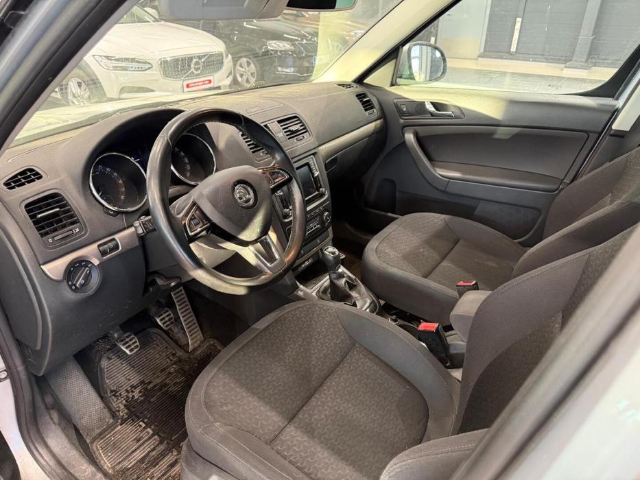 SKODA Yeti 2016