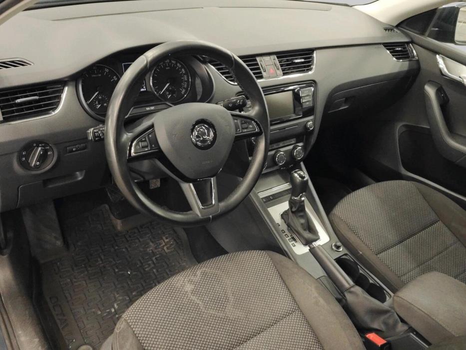 SKODA OCTAVIA 2016