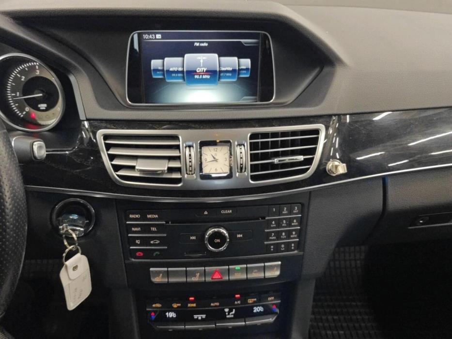 MERCEDES-BENZ E 2015