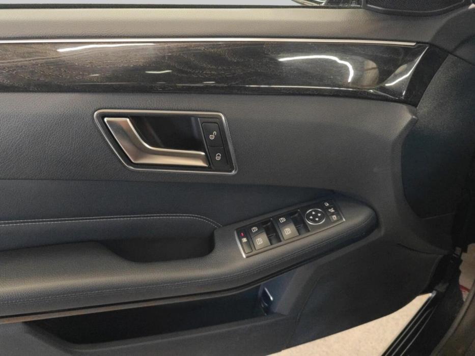 MERCEDES-BENZ E 2015
