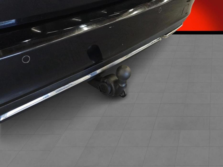 MERCEDES-BENZ E 2015