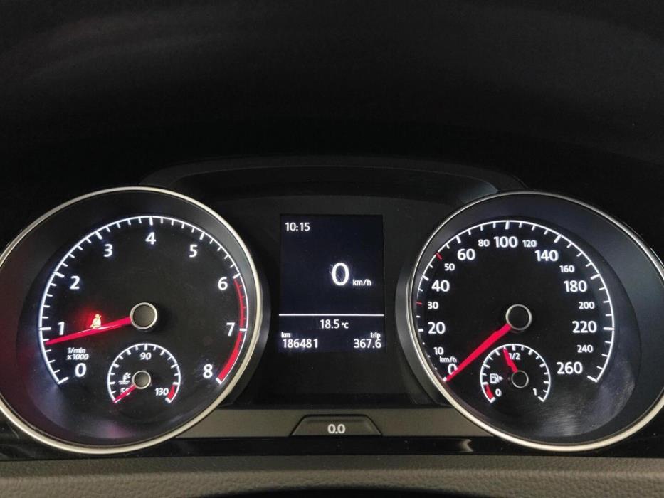 VOLKSWAGEN Golf 2016