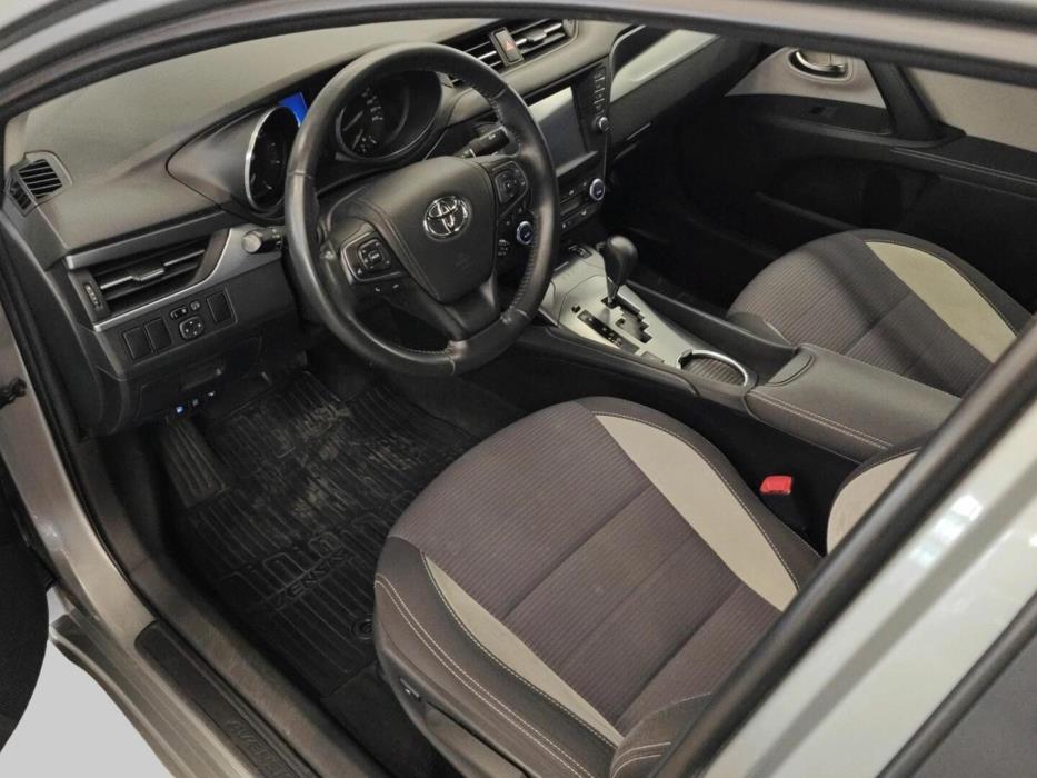 TOYOTA Avensis 2018