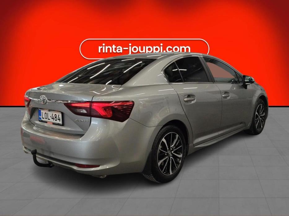 TOYOTA Avensis 2018