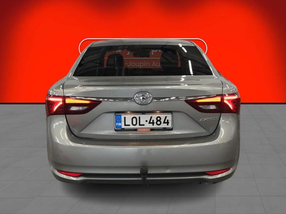 TOYOTA Avensis 2018