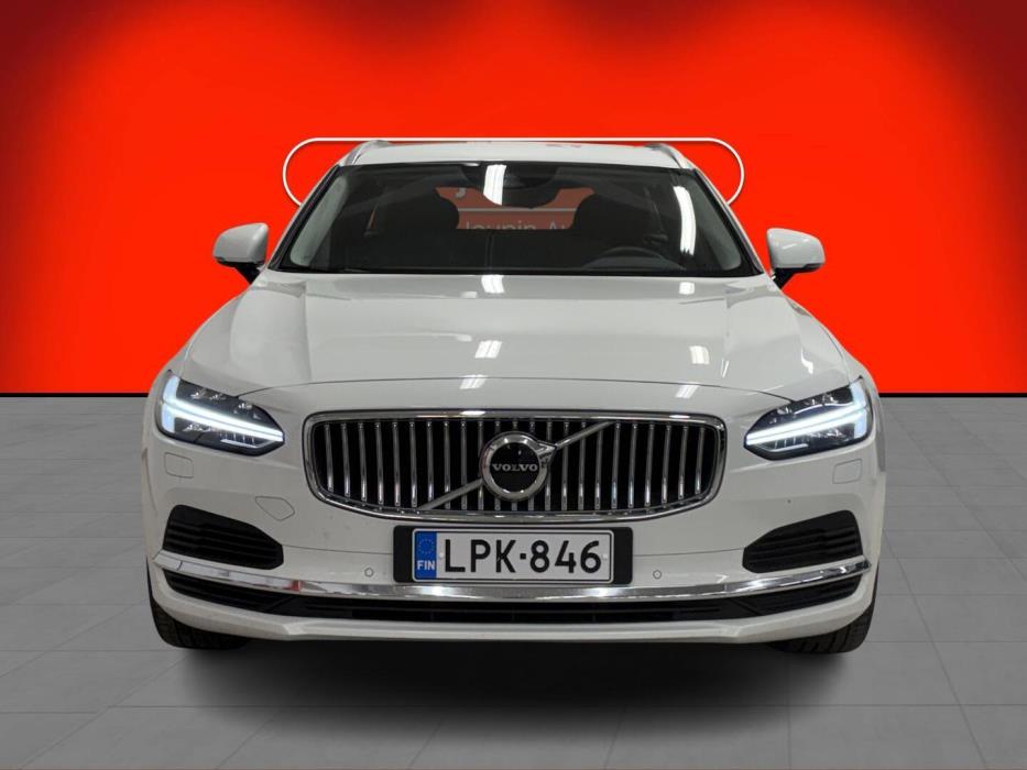 VOLVO V90 2021