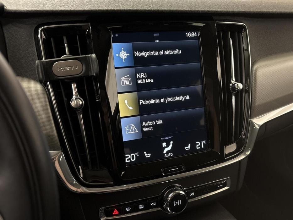 VOLVO V90 2021