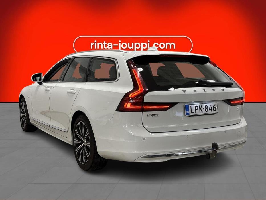 VOLVO V90 2021
