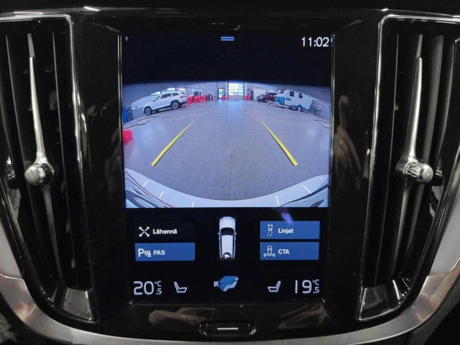 VOLVO V60 2021