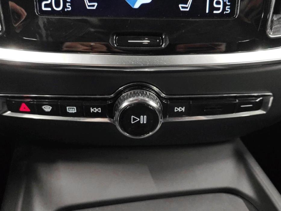 VOLVO V60 2021