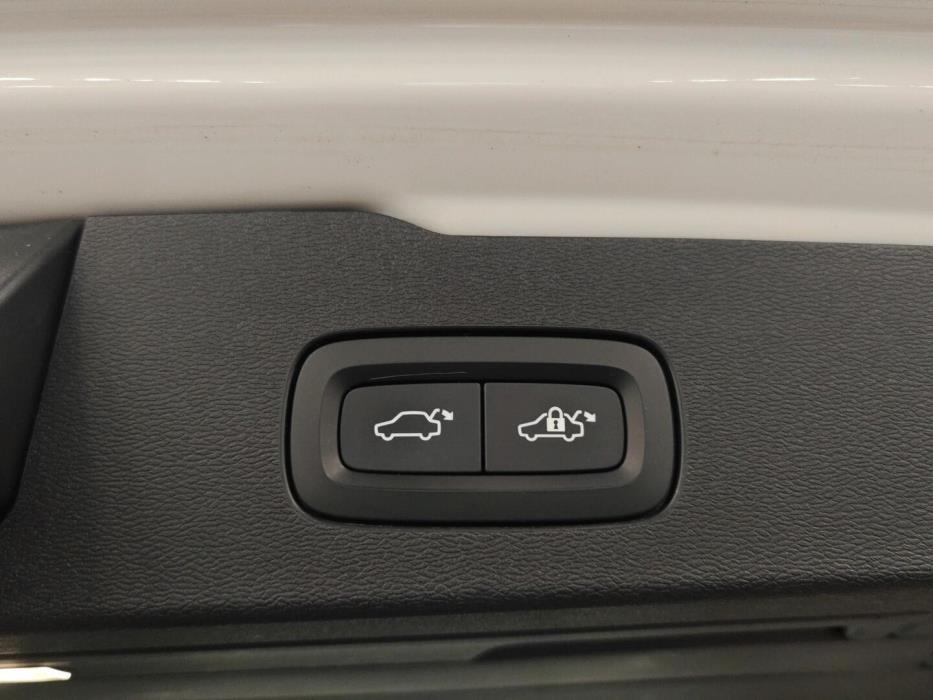 VOLVO V60 2021