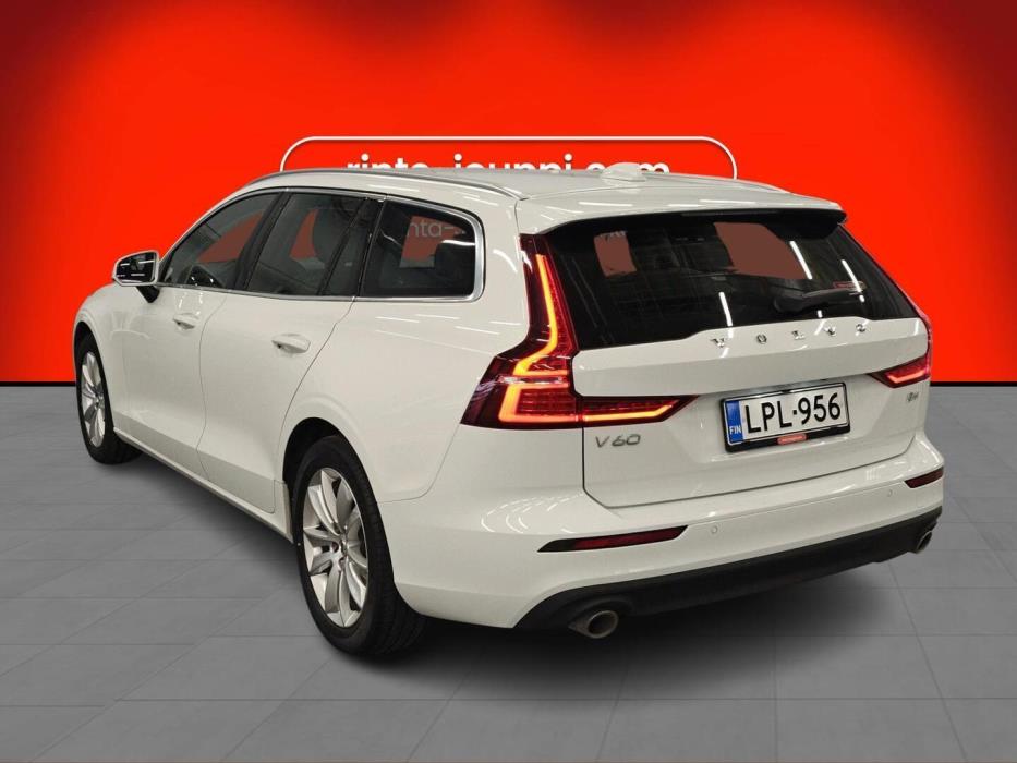 VOLVO V60 2021